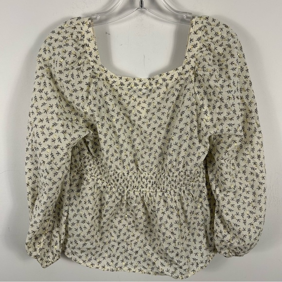 ❤️Old navy Floral Cream Women's Top M - Picture 4 of 10